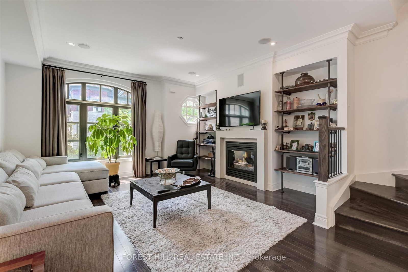 111 Powseland Crescent • Vaughan, ON photo 7