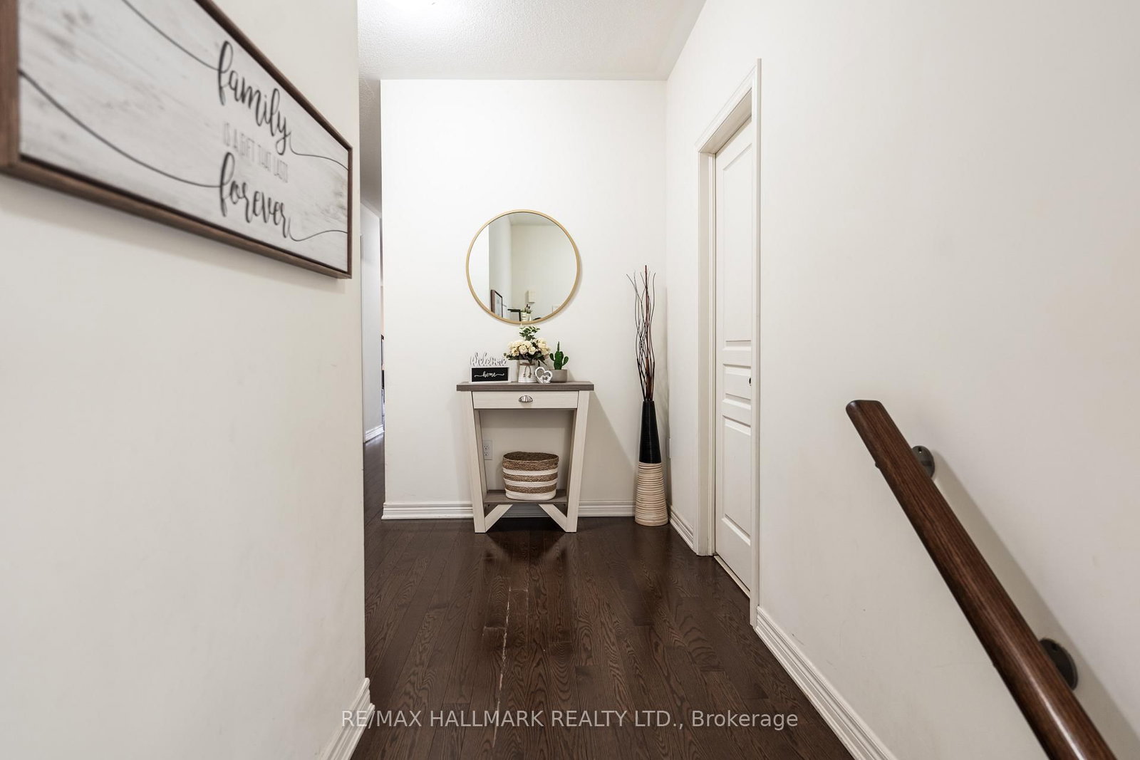278 Sharon Creek Drive • East Gwillimbury, ON photo 6