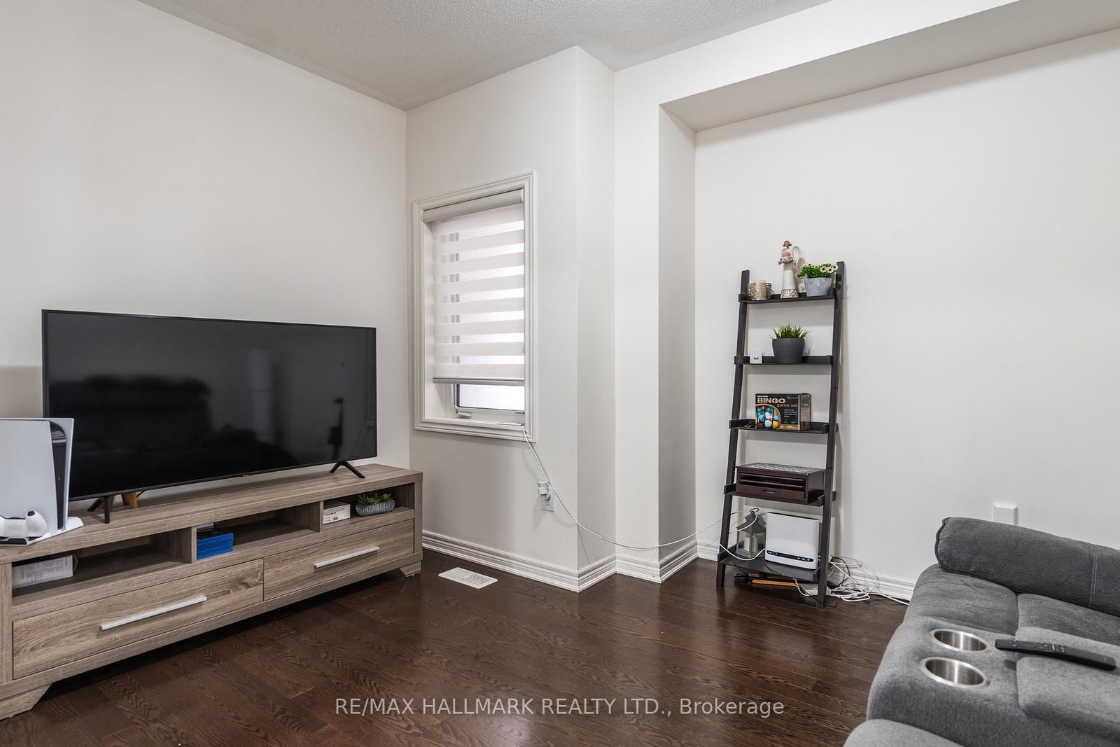 278 Sharon Creek Drive • East Gwillimbury, ON photo 9