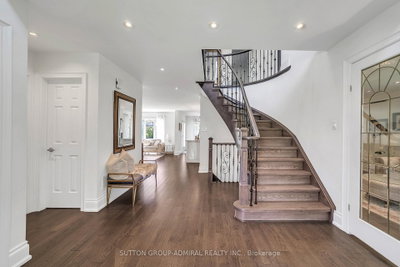 48 Maple Way • East Gwillimbury, ON photo 6