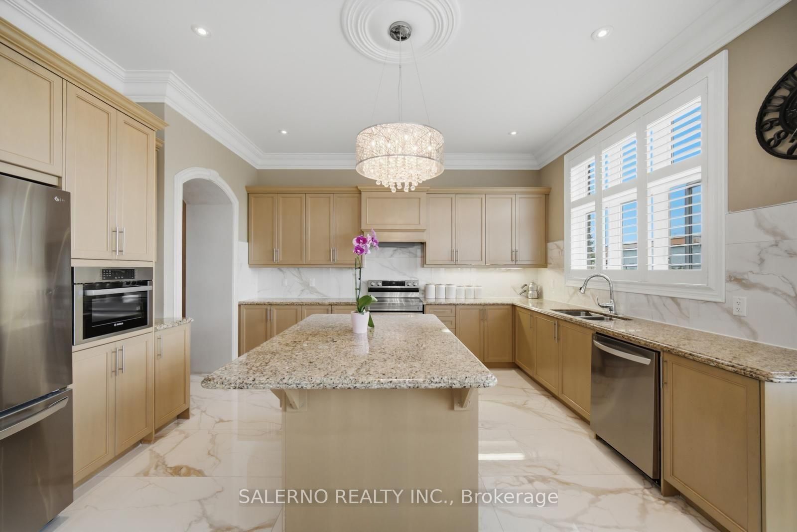 111 Ironside Drive • Vaughan, ON photo 12