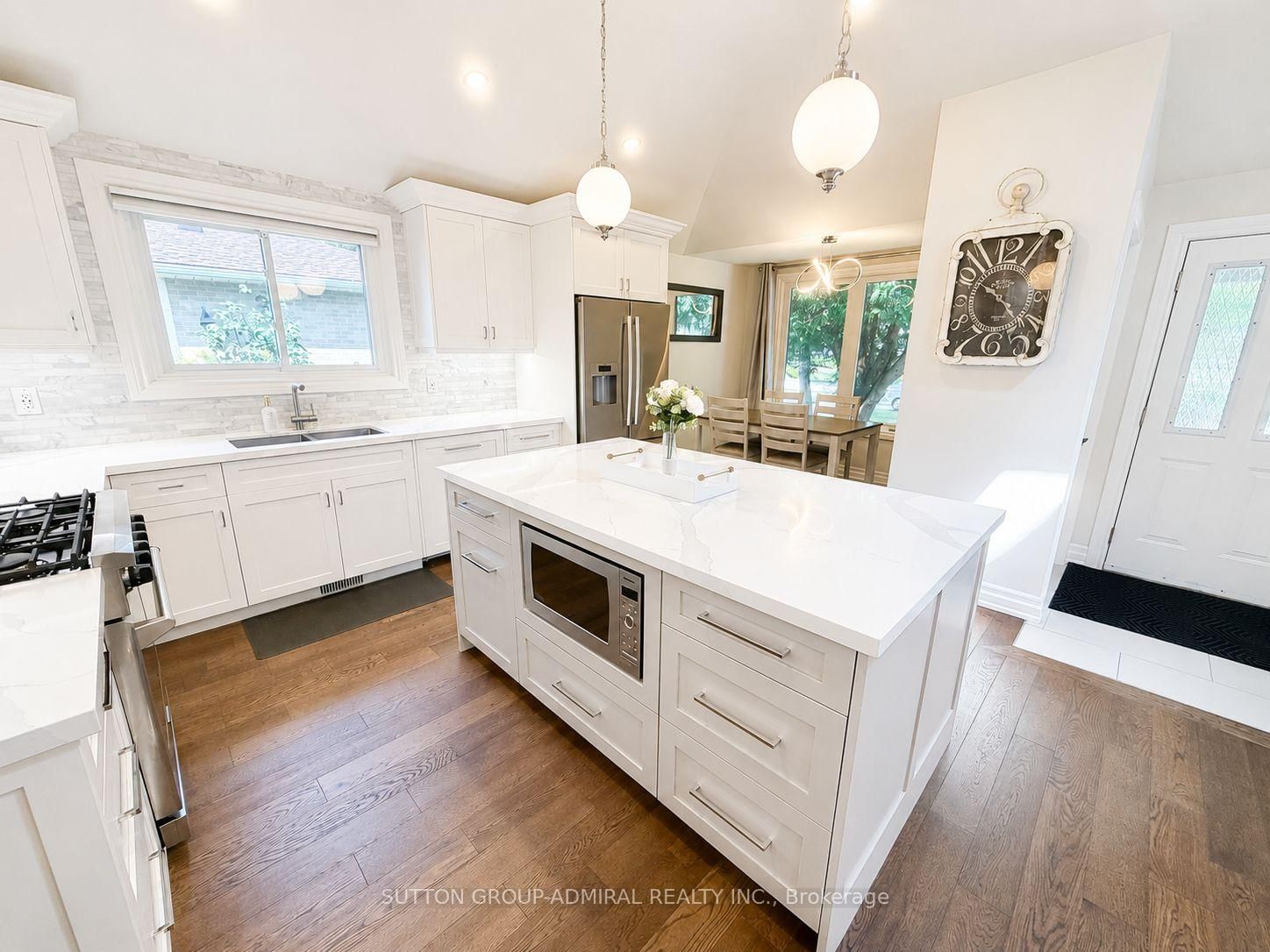 214 Centre Street N • New Tecumseth, ON photo 4