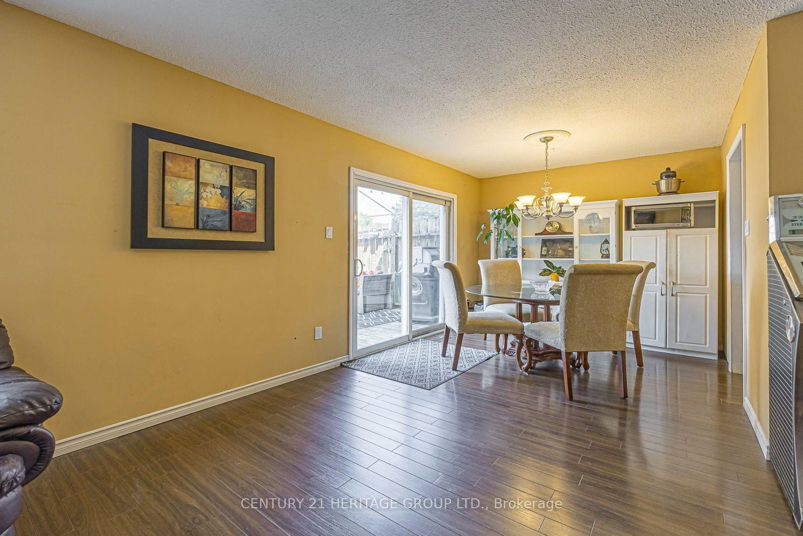 143 Thoms Crescent • Newmarket, ON photo 11