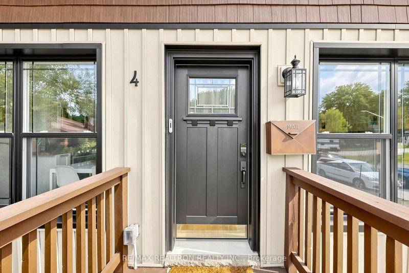 4 Waterbend Drive