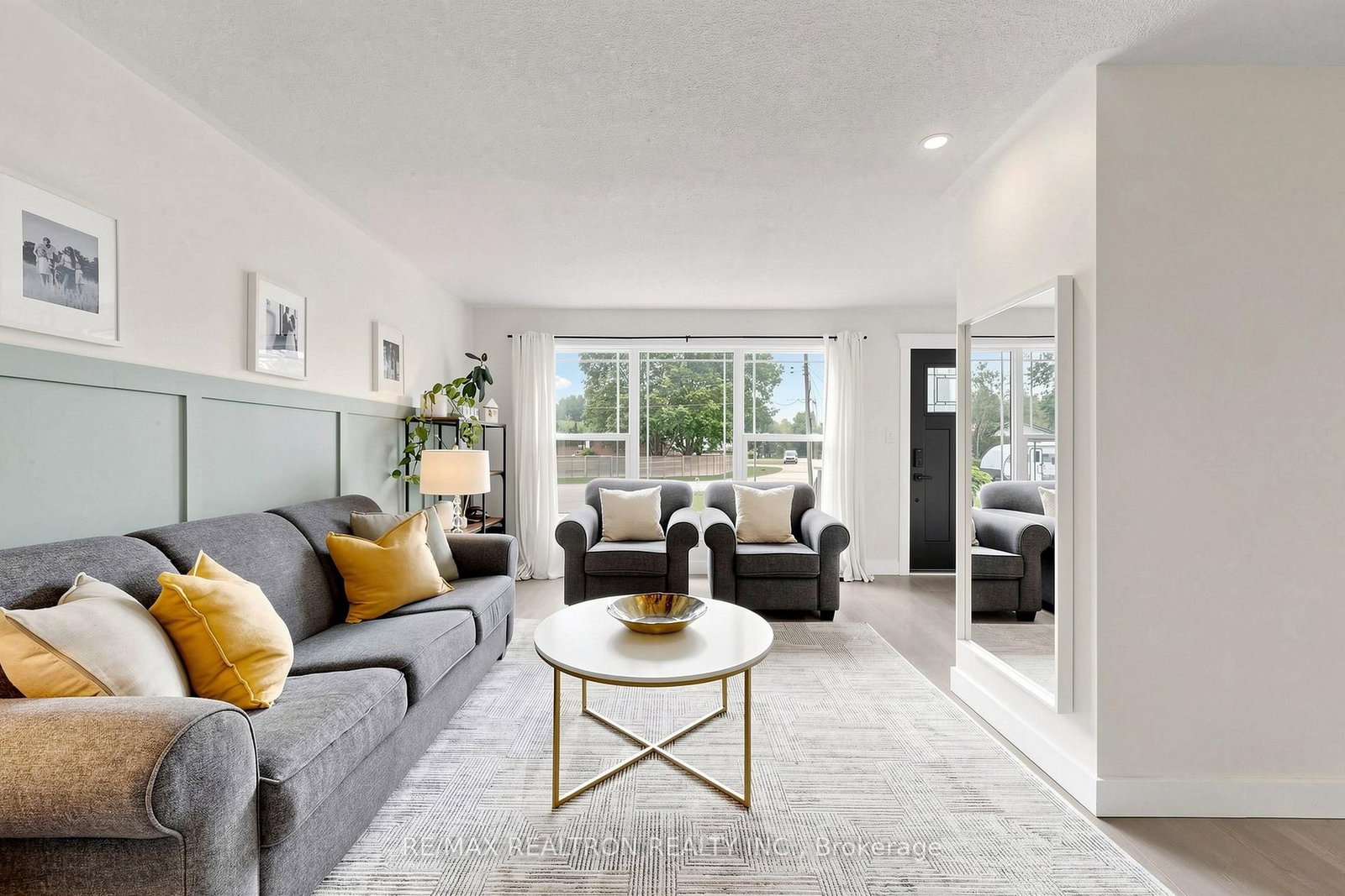 4 Waterbend Drive • Georgina, ON photo 6