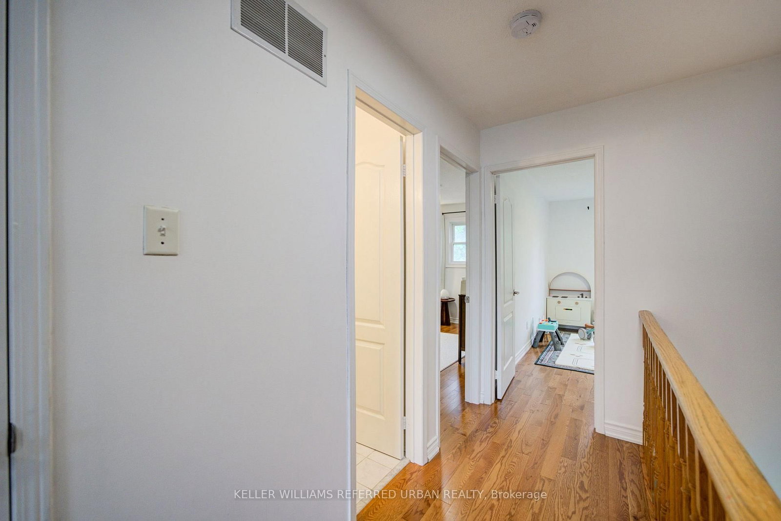19 Evelyn Buck Lane • Aurora, ON photo 30