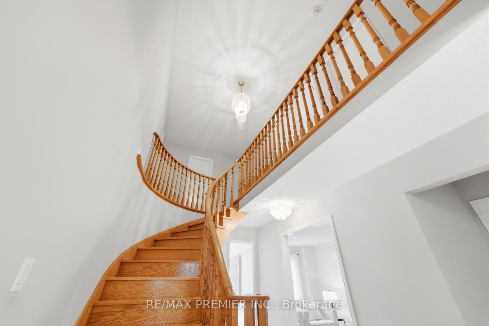 122 Spring Town Road • Vaughan, ON photo 12