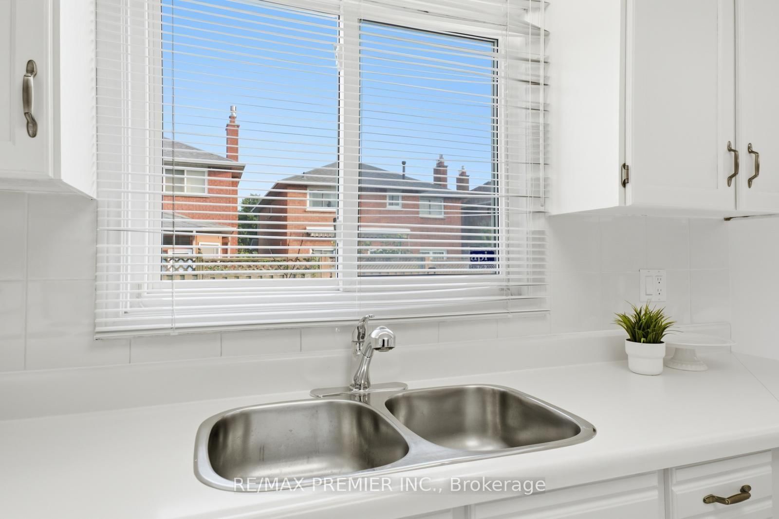122 Spring Town Road • Vaughan, ON photo 22