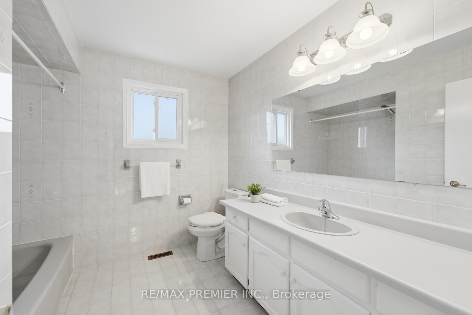 122 Spring Town Road • Vaughan, ON photo 39