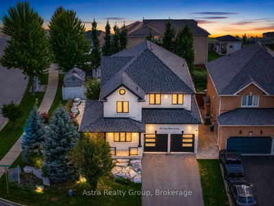 162 Corner Brook Crescent • Vaughan, ON photo 2