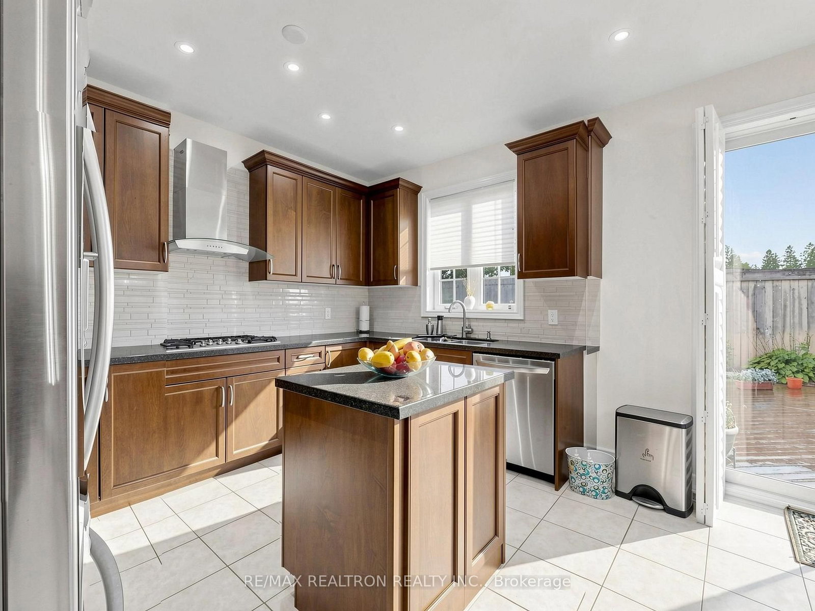 15 Motley Court • Richmond Hill, ON photo 17