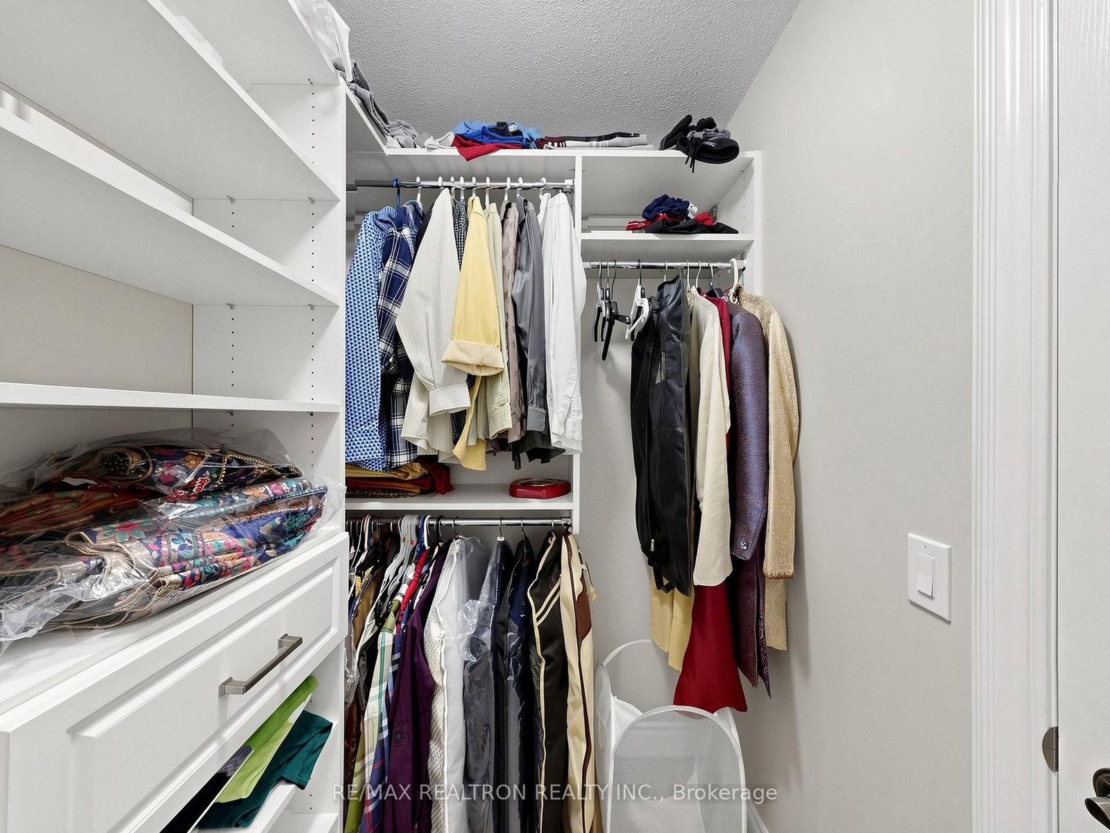 15 Motley Court • Richmond Hill, ON photo 32
