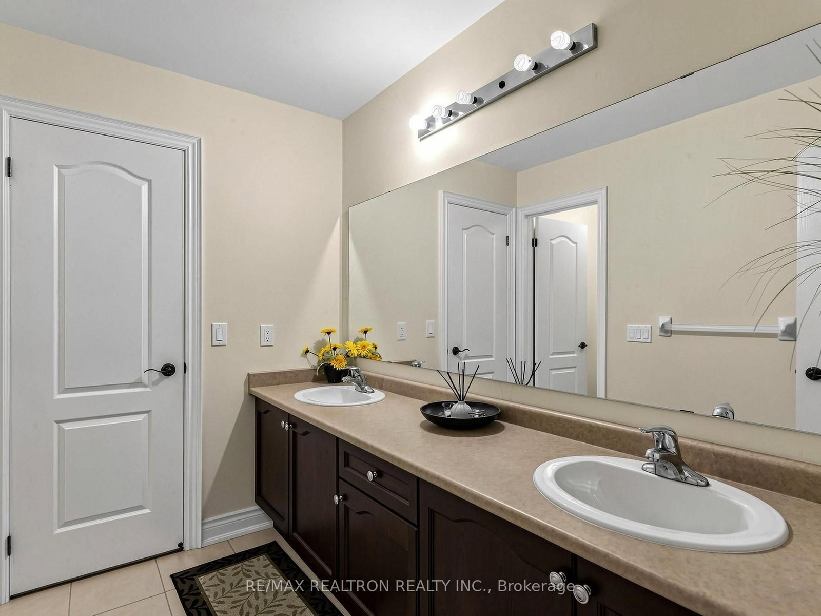 15 Motley Court • Richmond Hill, ON photo 37