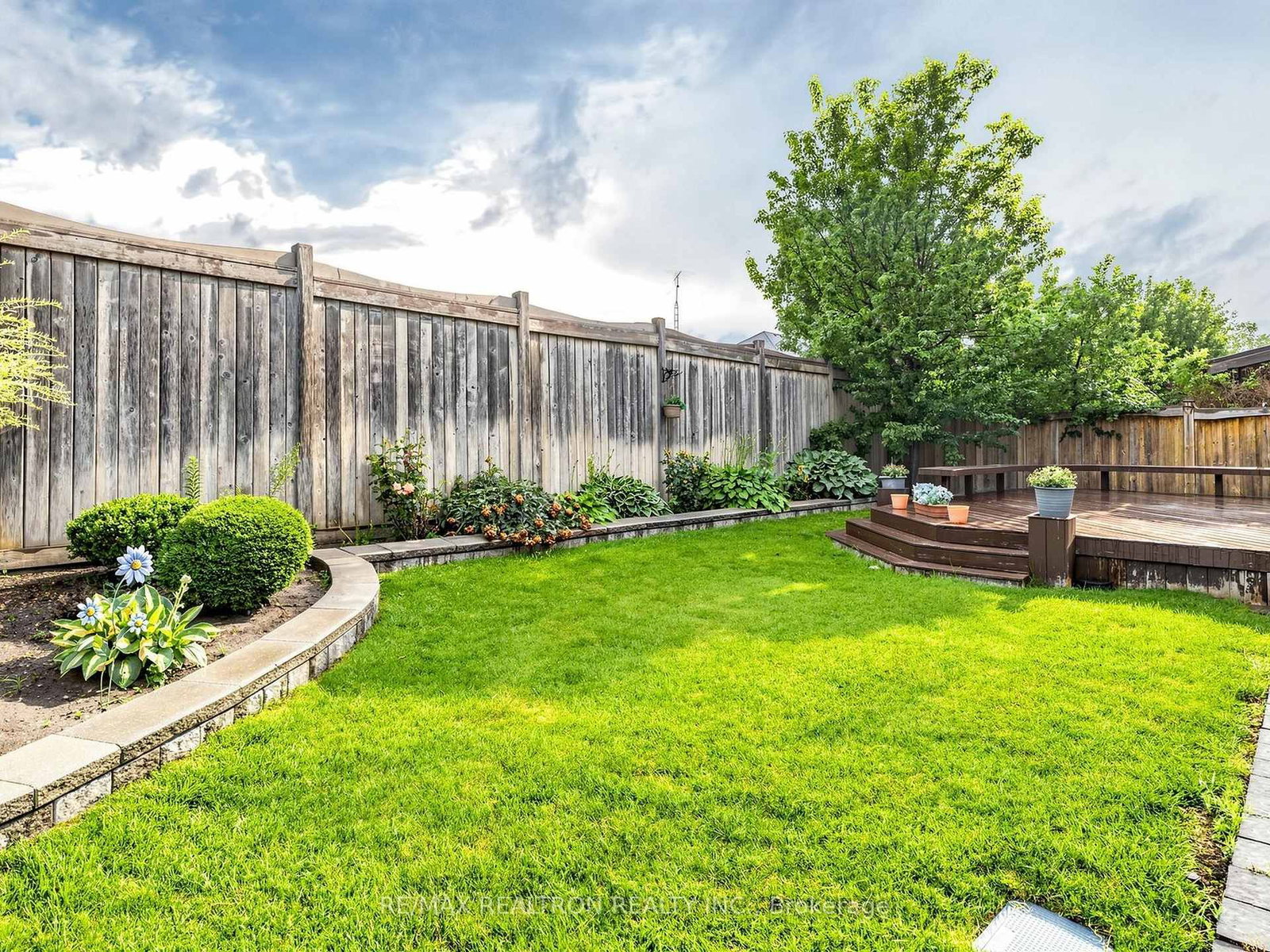 15 Motley Court • Richmond Hill, ON photo 48