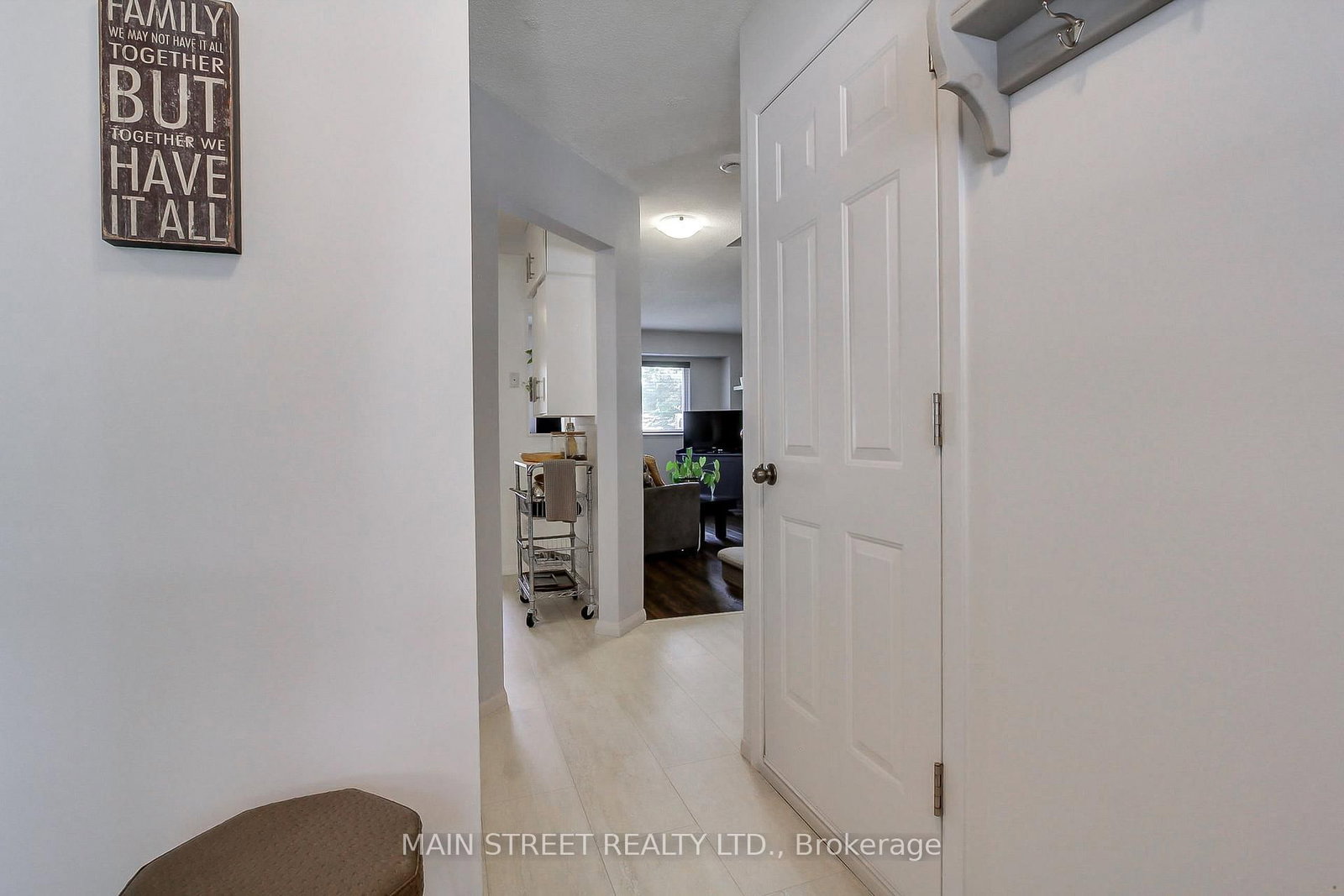 574 Jack Giles Circle • Newmarket, ON photo 5
