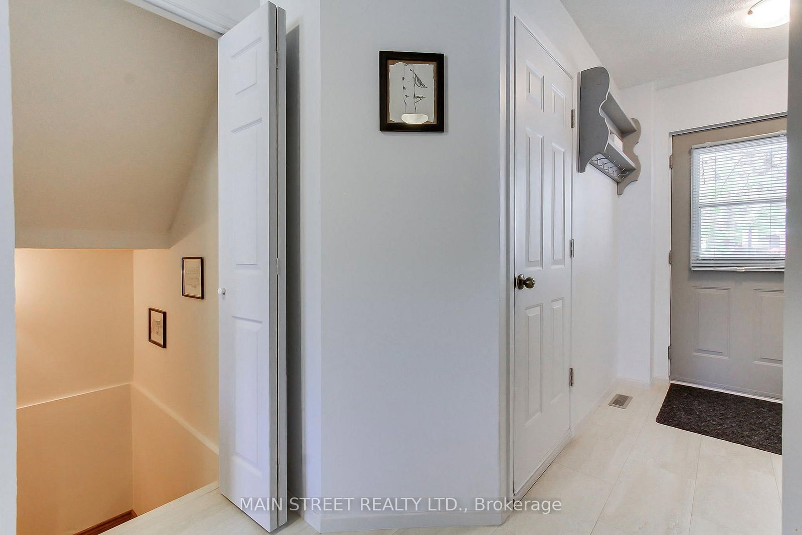 574 Jack Giles Circle • Newmarket, ON photo 6