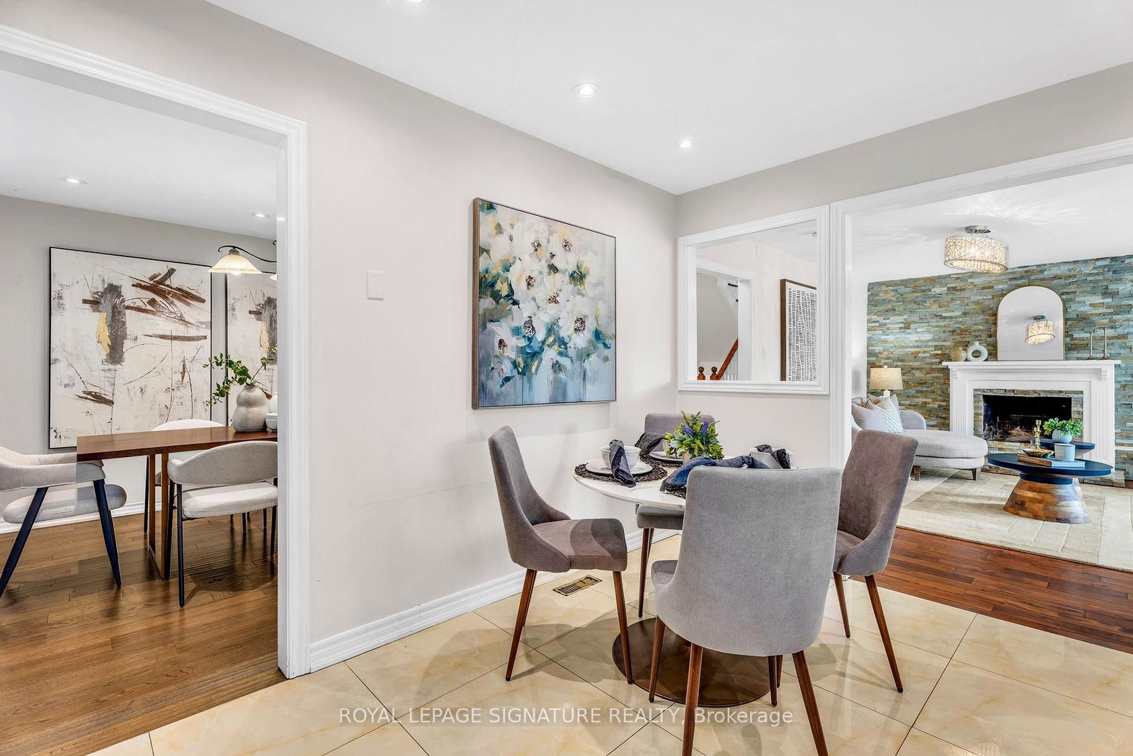 89 Batson Drive • Aurora, ON photo 3