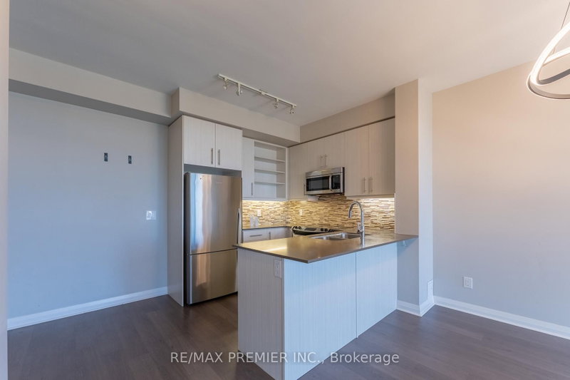 1401 - 55 Oneida Crescent