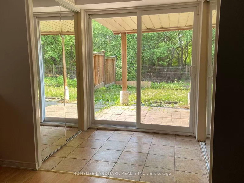 LOWER - 28 Delphinium Avenue