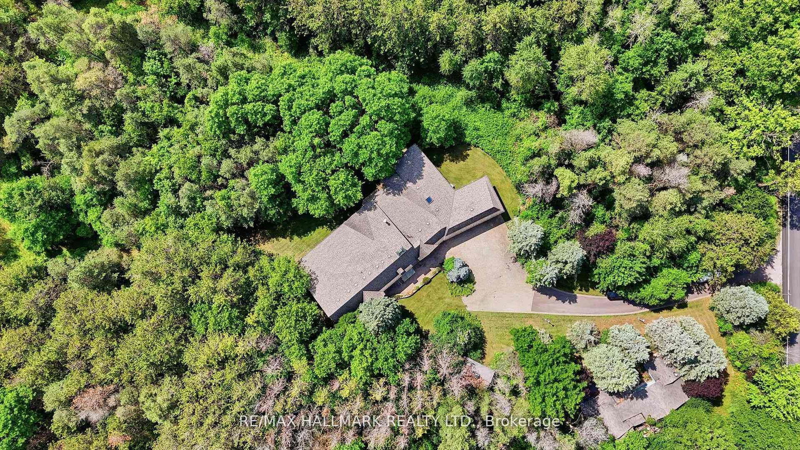 18381 McCowan Road • East Gwillimbury, ON photo 3