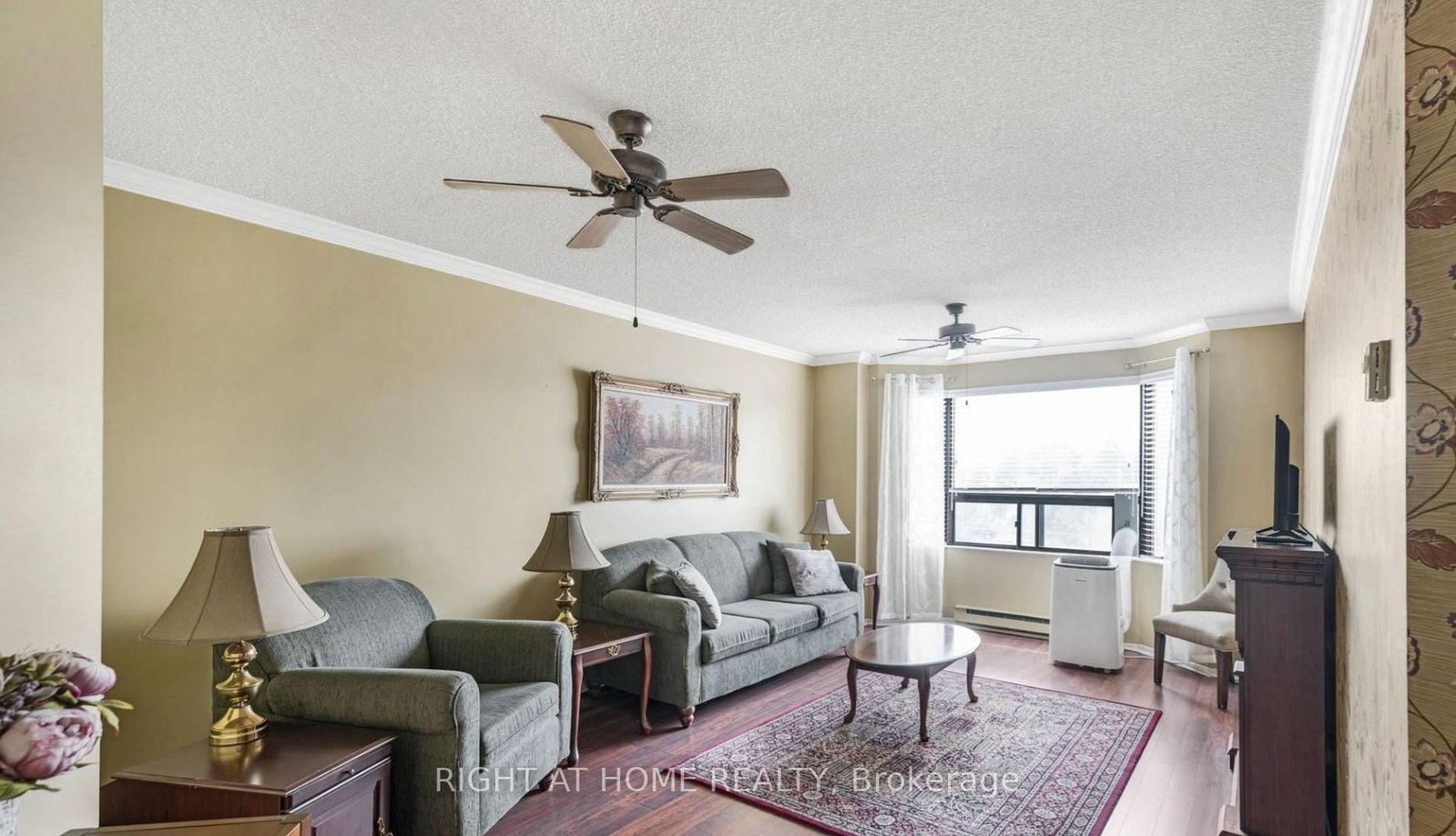41 Ash Street • #402 • Uxbridge, ON photo 4
