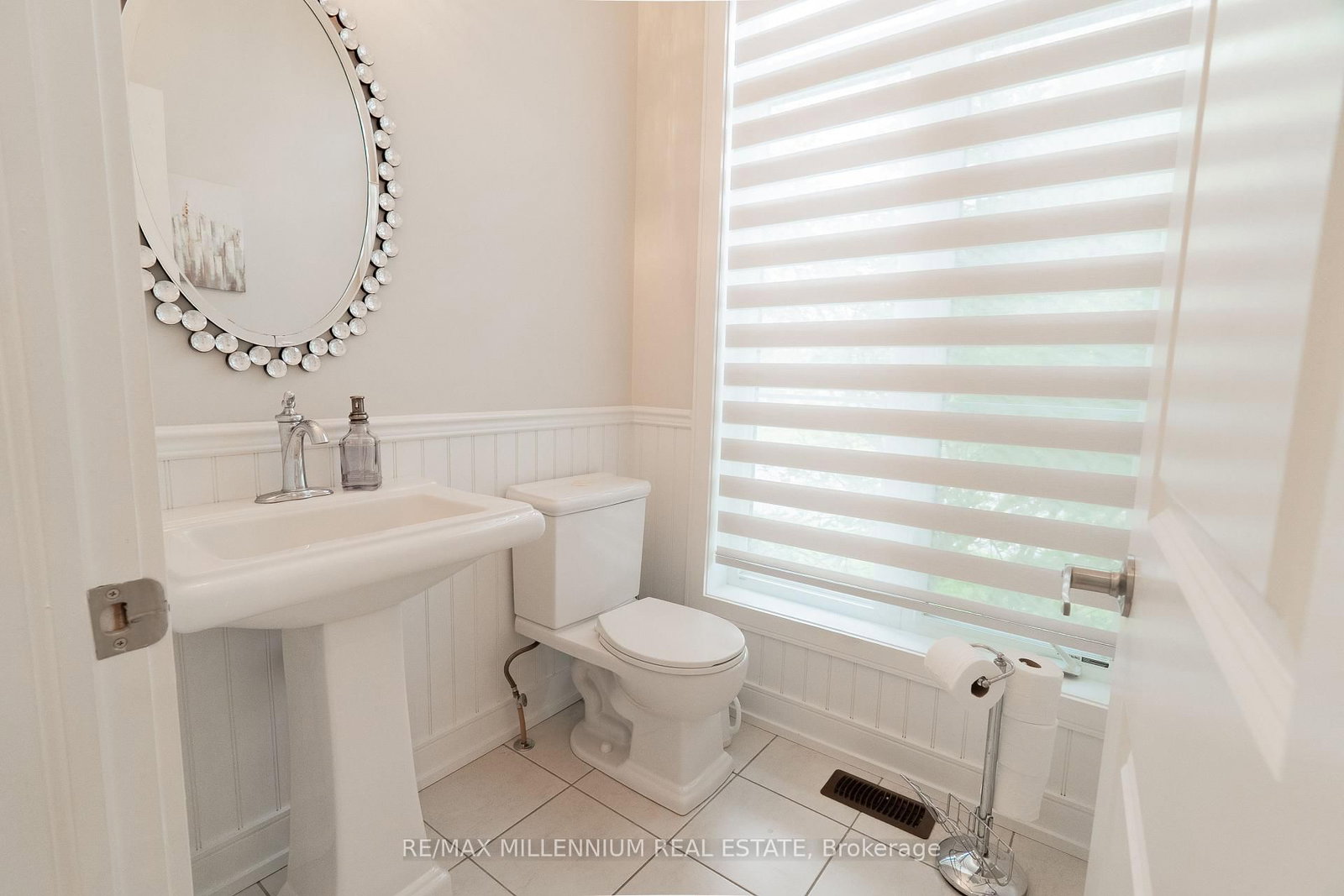 40 Frederick Pearson Street • East Gwillimbury, ON photo 14