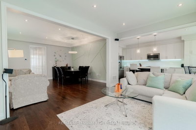 40 Frederick Pearson Street • East Gwillimbury, ON photo 6