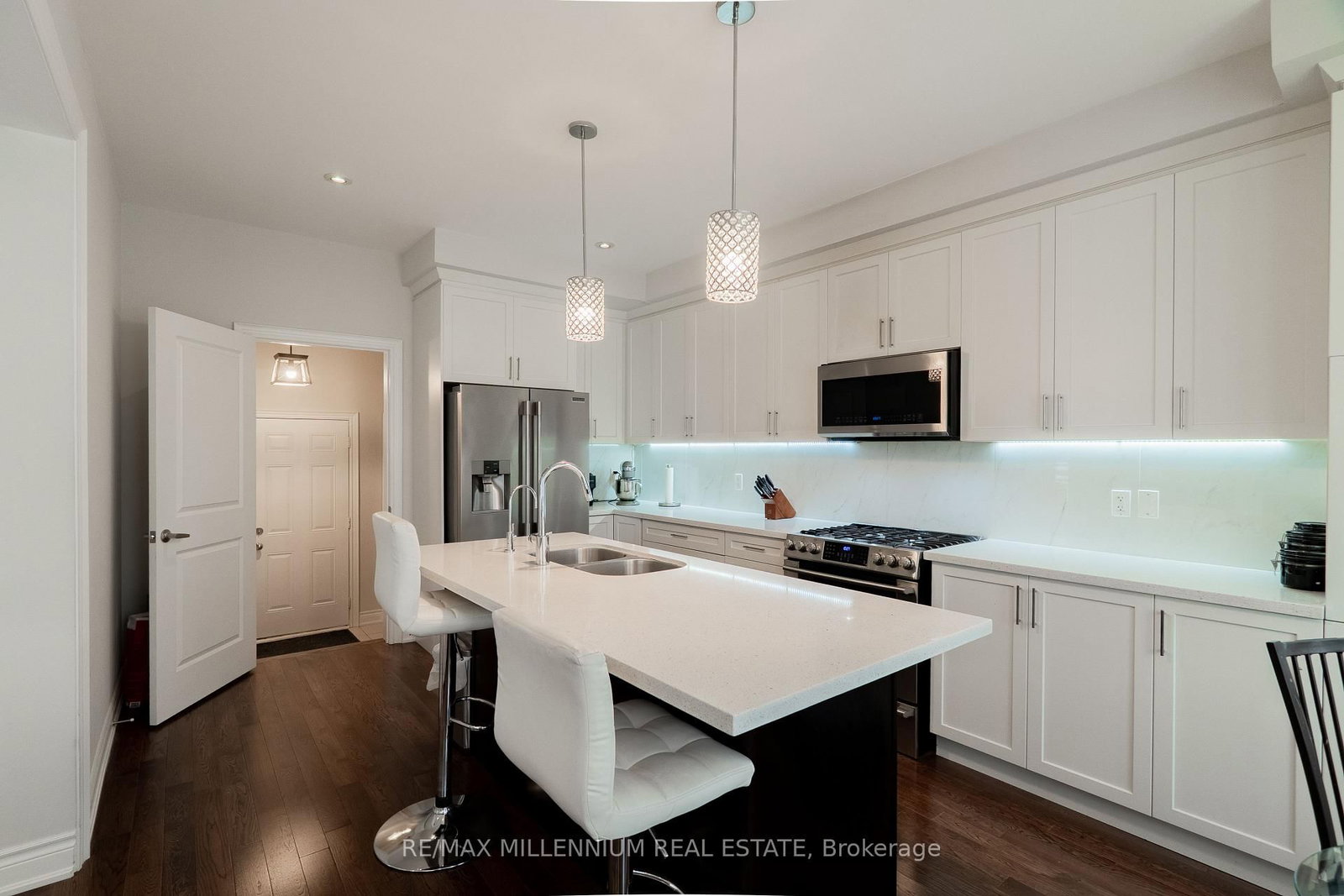 40 Frederick Pearson Street • East Gwillimbury, ON photo 8