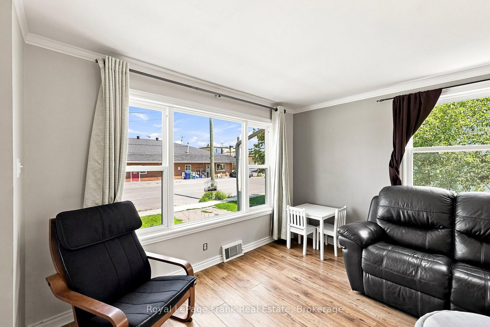 317 Bay Street • Brock, ON photo 12