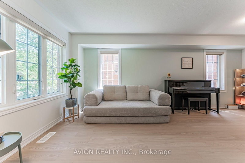483 White's Hill Avenue