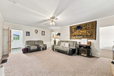 21153 Dalton Road • Georgina, ON photo 7