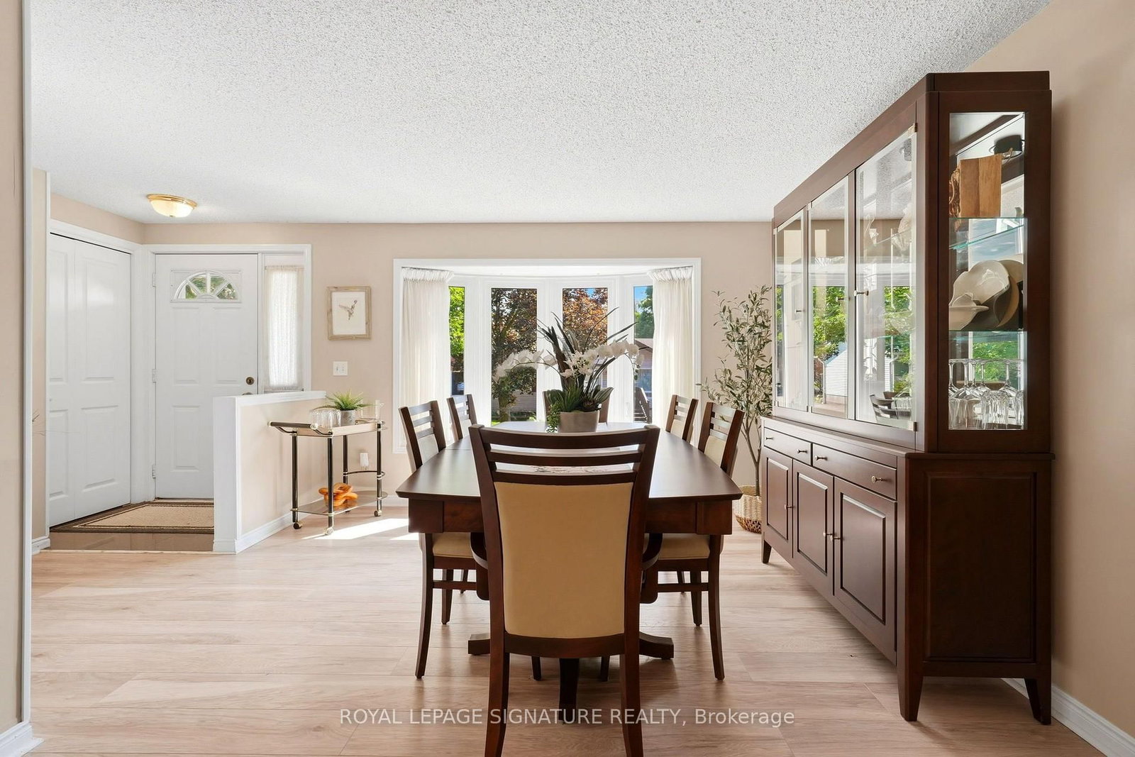 292 Jeff Smith Court • Newmarket, ON photo 4