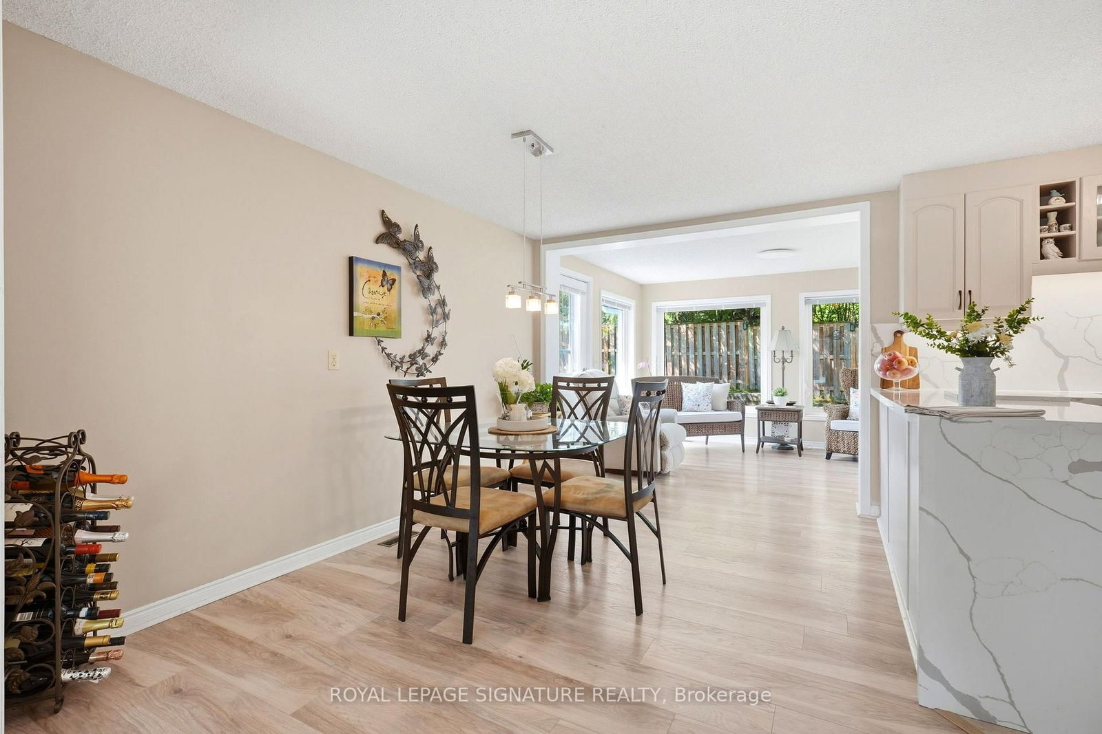 292 Jeff Smith Court • Newmarket, ON photo 8