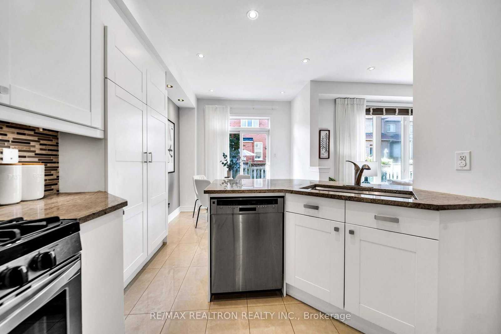 66 Longwood Avenue • Richmond Hill, ON photo 20