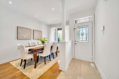 66 Longwood Avenue • Richmond Hill, ON photo 6