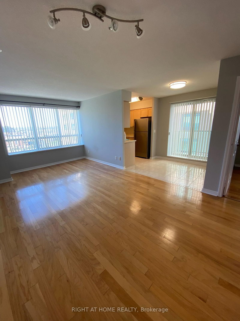 1103 - 23 ONEIDA Crescent