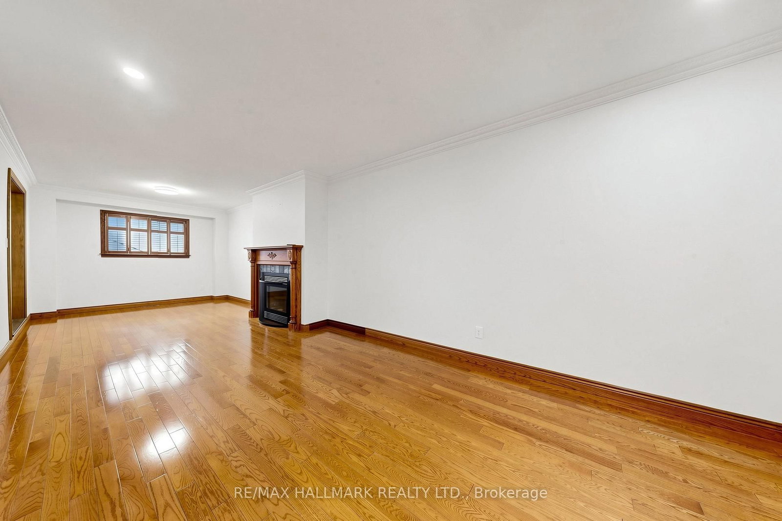 145 Old Surrey Lane • Richmond Hill, ON photo 10