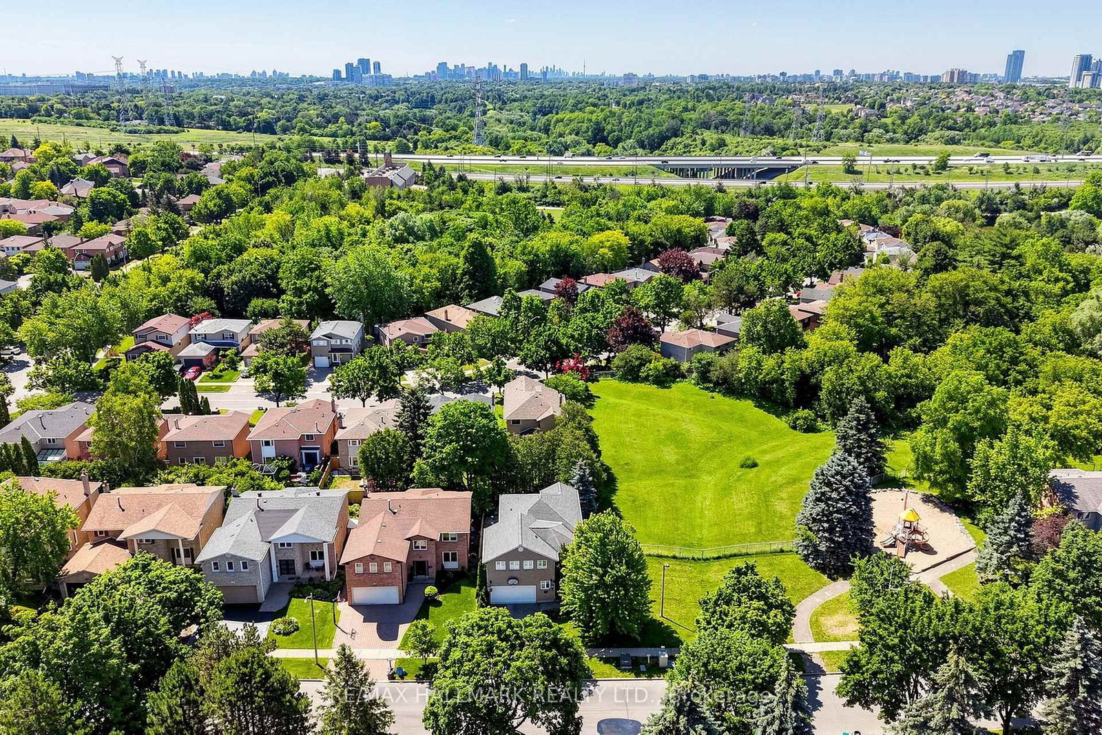 145 Old Surrey Lane • Richmond Hill, ON photo 32