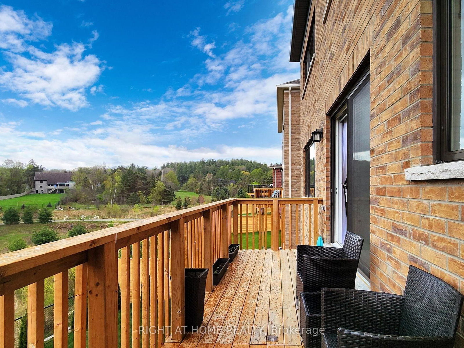 216 Sunset Vista Court E • Aurora, ON photo 30