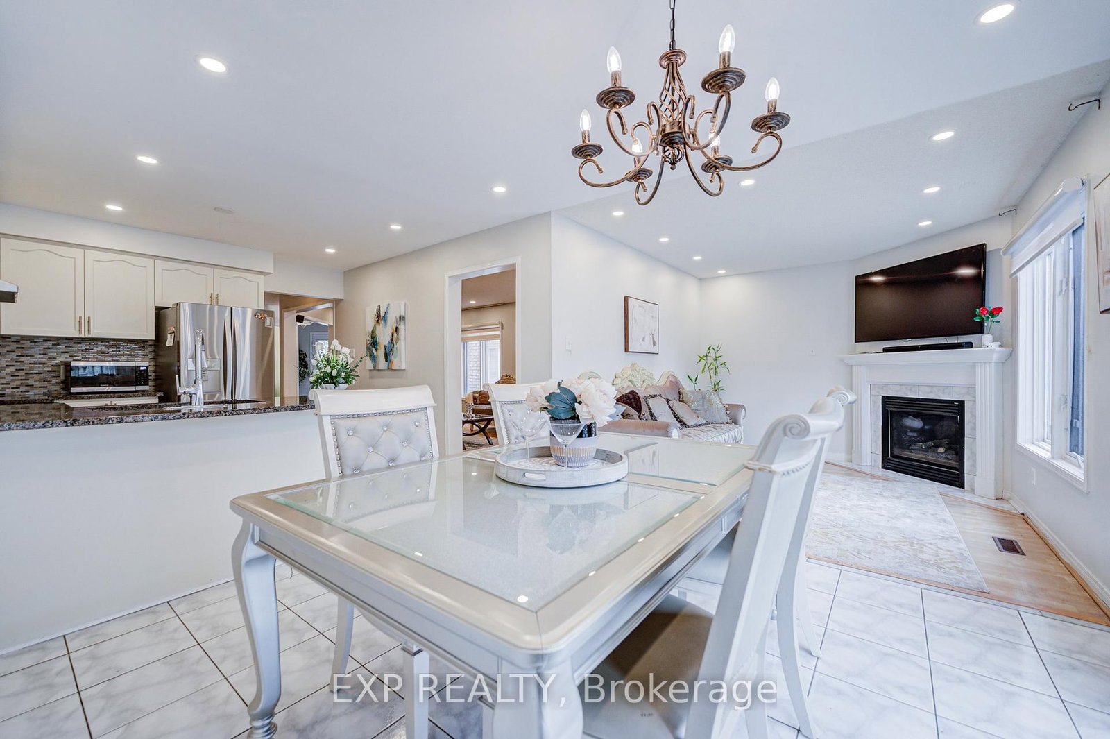 211 Sophia Road • Markham, ON photo 11