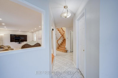 211 Sophia Road • Markham, ON photo 3