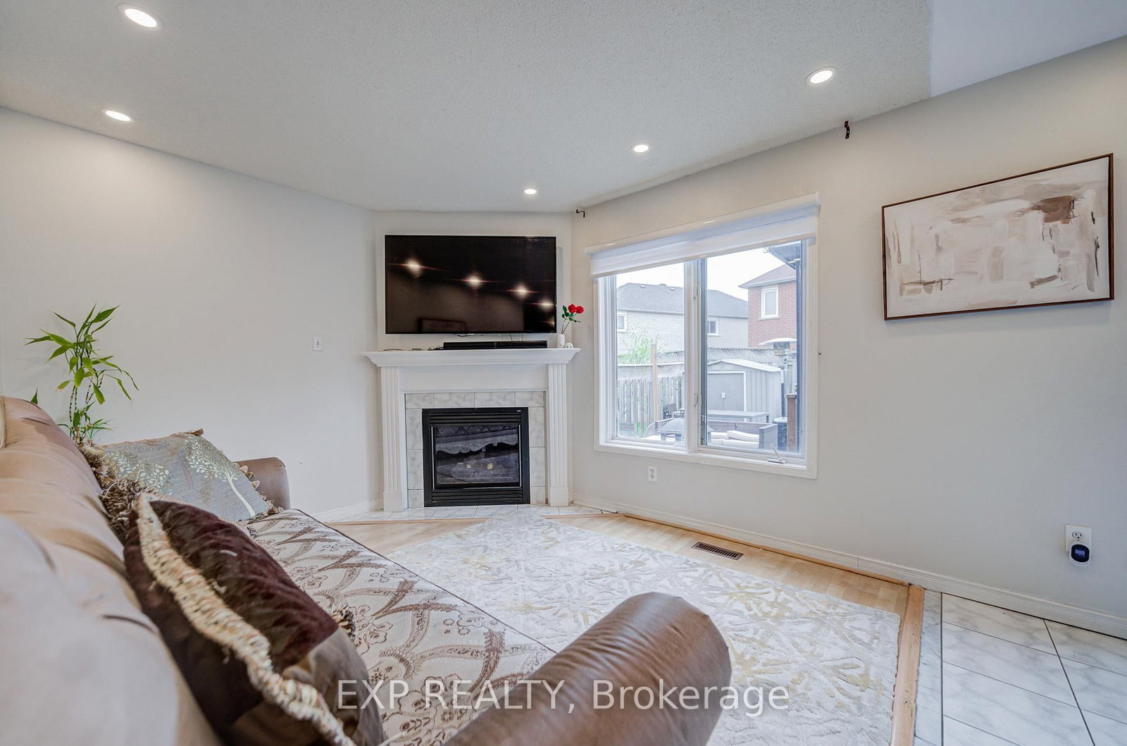211 Sophia Road • Markham, ON photo 7