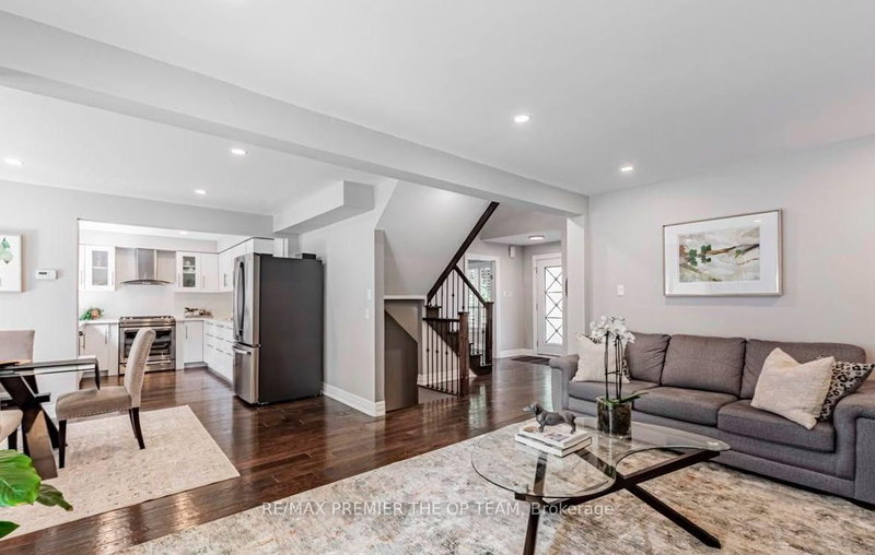 1 Hill Farm Road