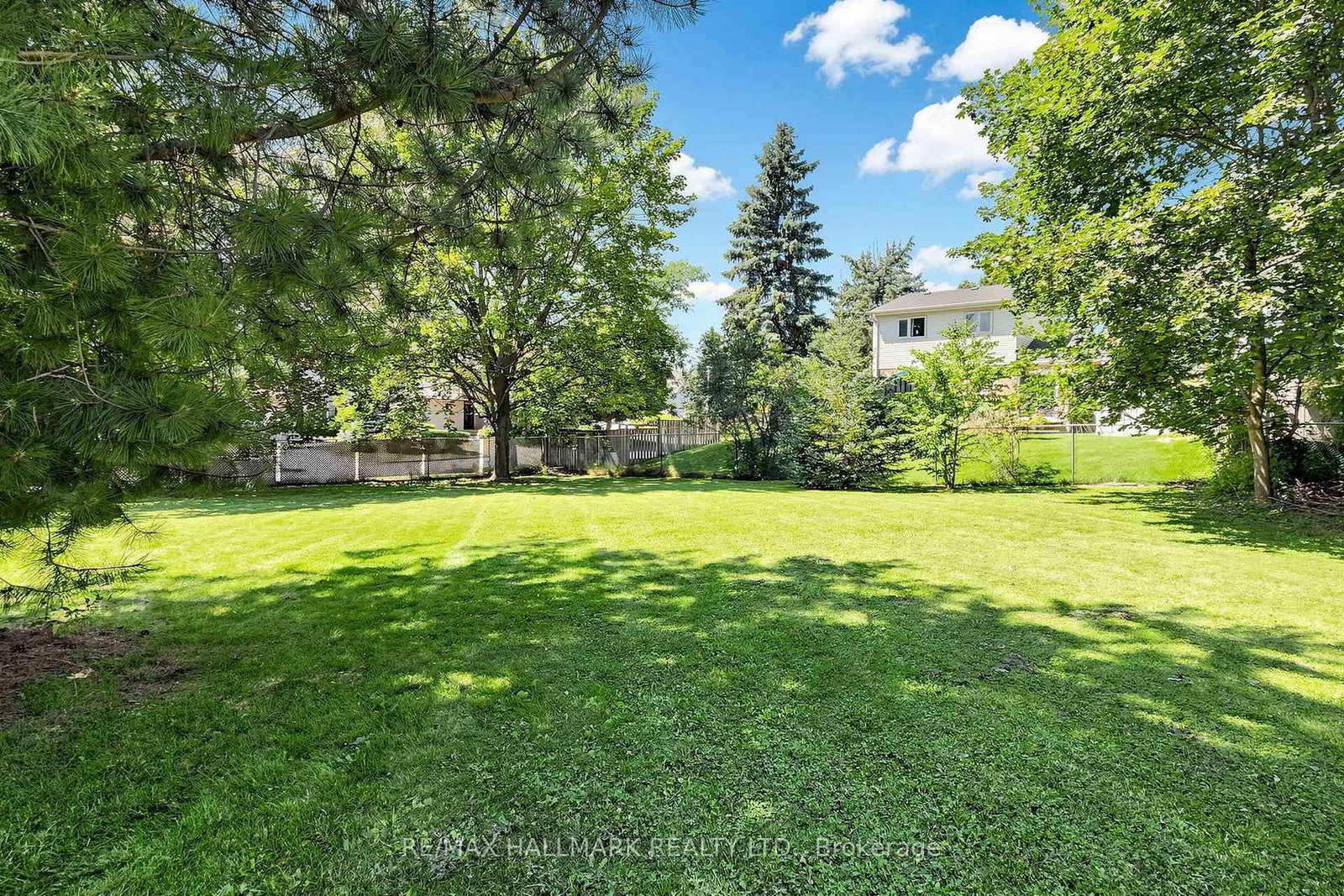 20 Oak Court • #Part 2 • Aurora, ON photo 12