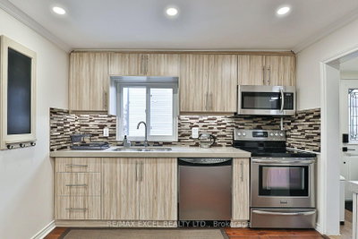 255 Parkway Avenue • Georgina, ON photo 9