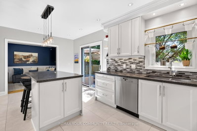 15 Klamath Court • Vaughan, ON photo 6