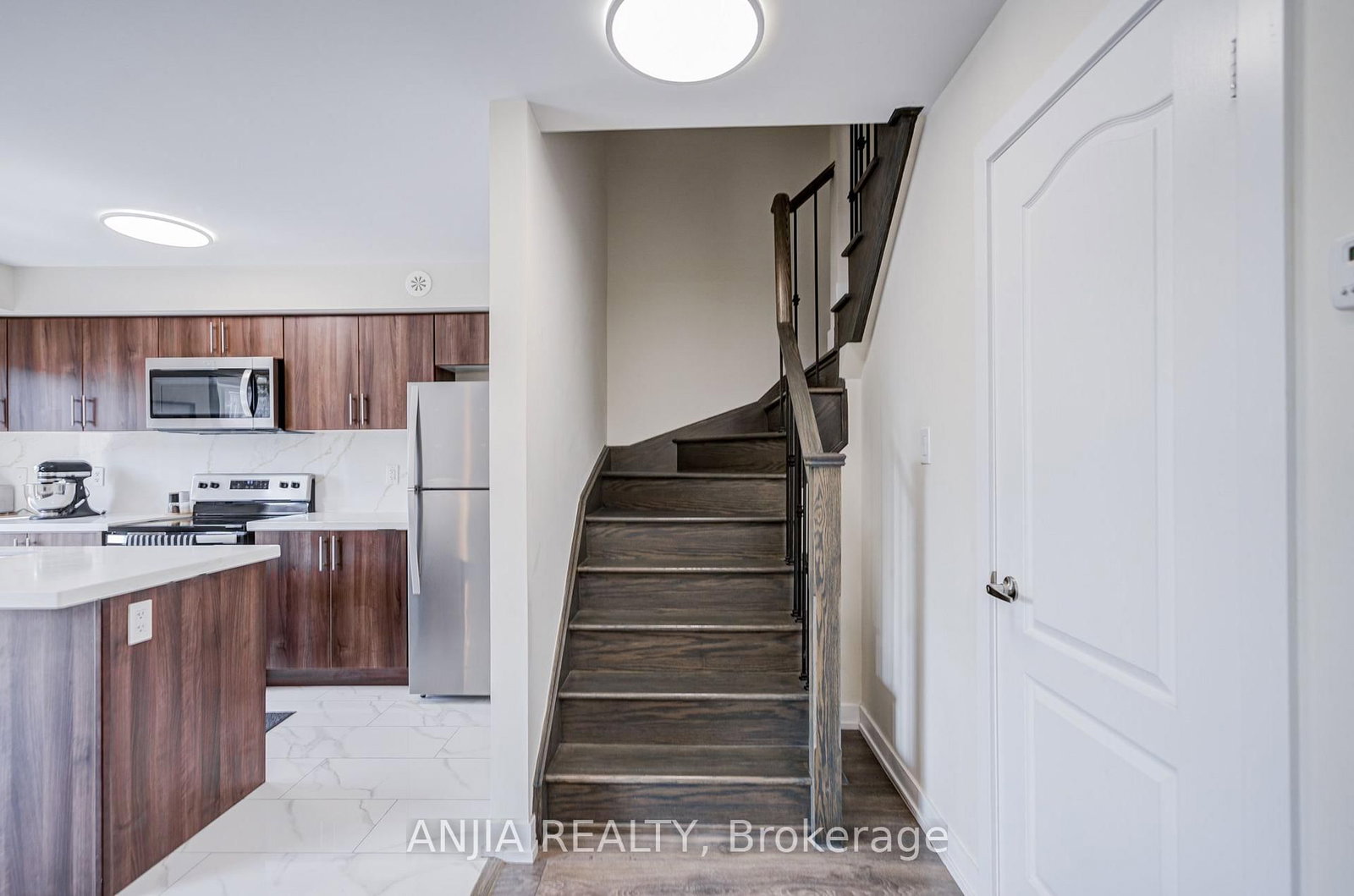 10 Westmeath Lane • #2210 • Markham, ON photo 10