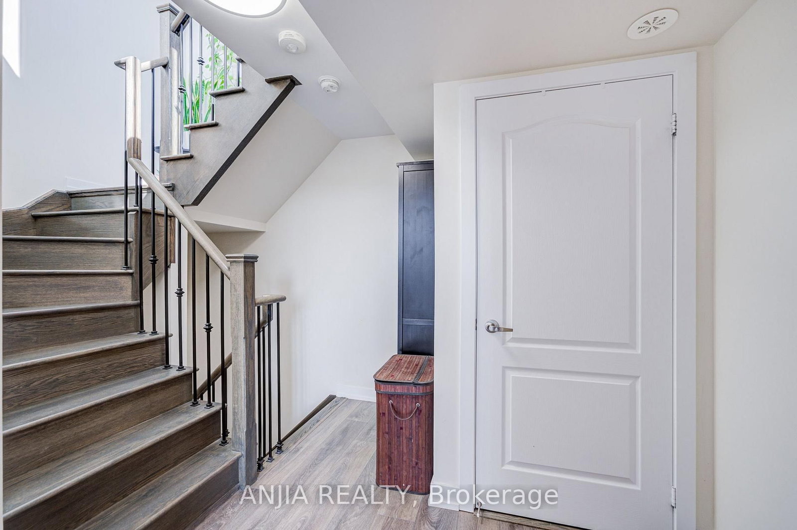10 Westmeath Lane • #2210 • Markham, ON photo 12