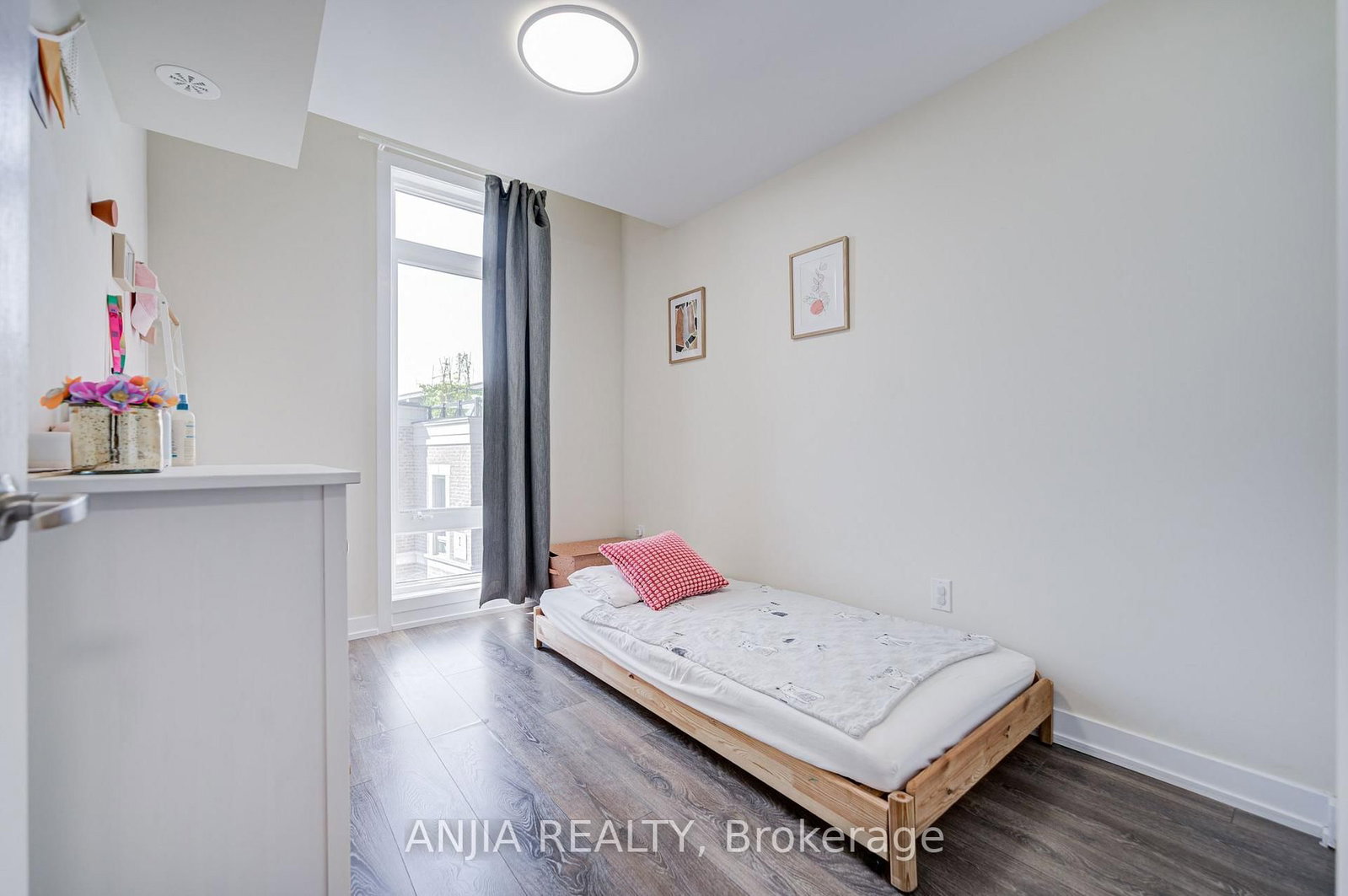 10 Westmeath Lane • #2210 • Markham, ON photo 13