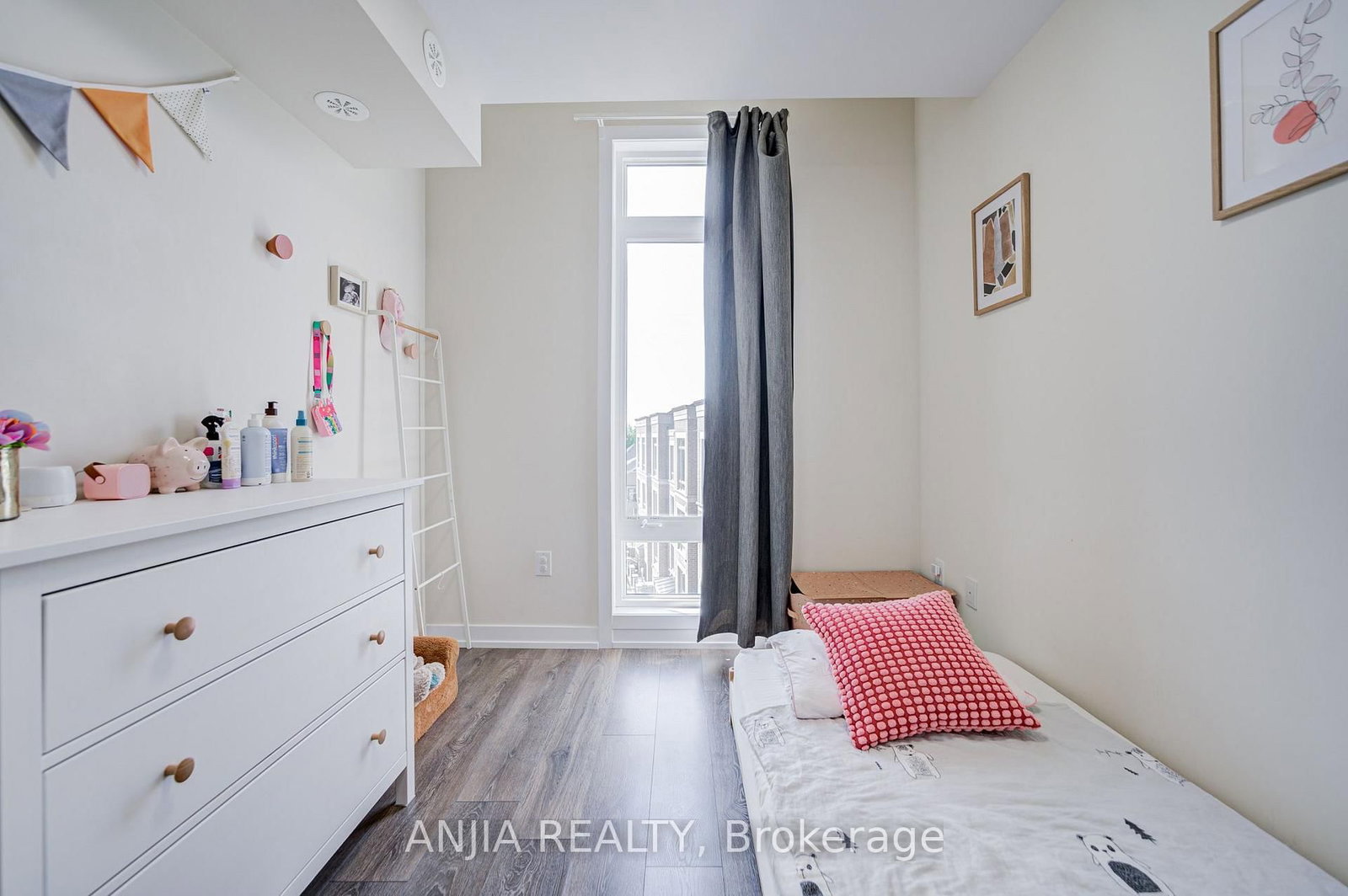 10 Westmeath Lane • #2210 • Markham, ON photo 14